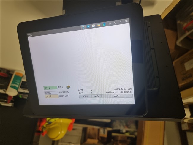 Customer screen of an all-in-one unit